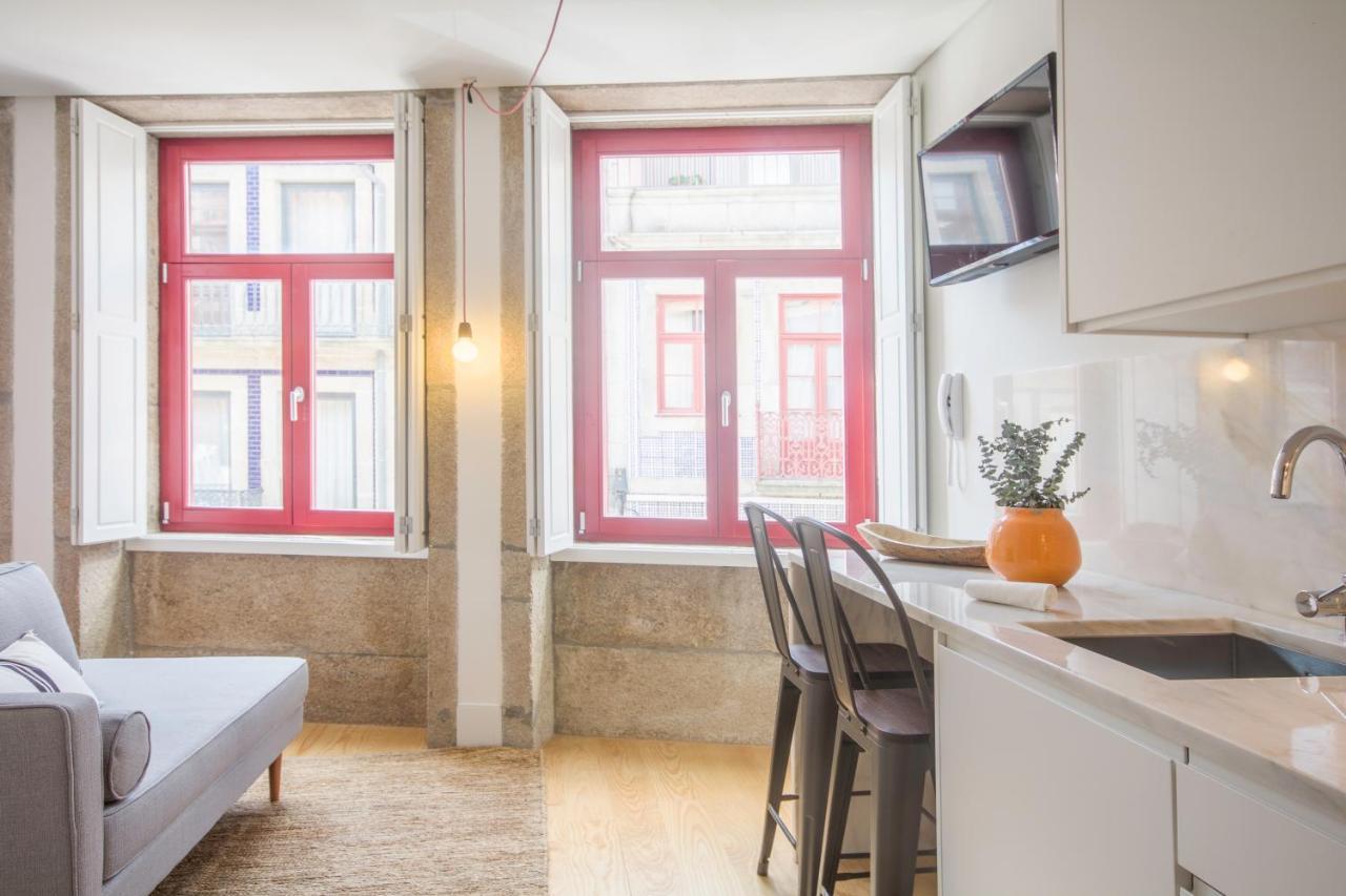 Apartment Sweet Iii *