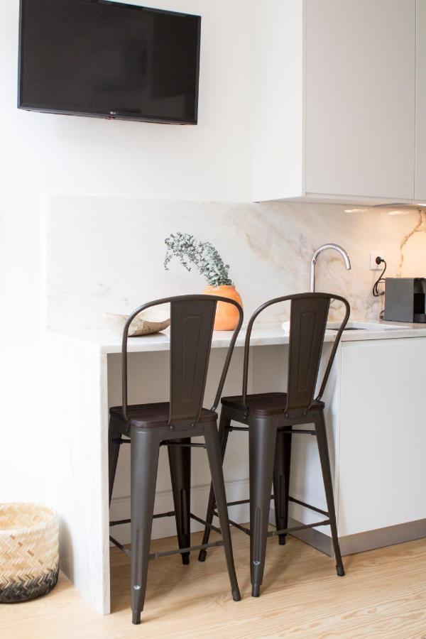 Apartment Sweet Iii *